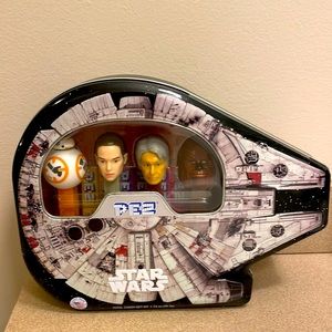 Star Wars Millennium Falcon Pez set collectible gift tin